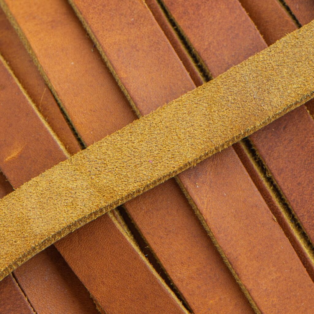 Startseite 11 Leder Pflegehinweis